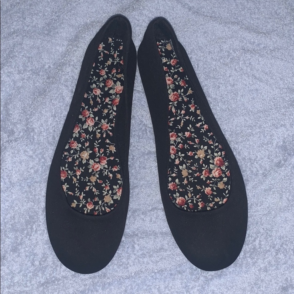 Black flats